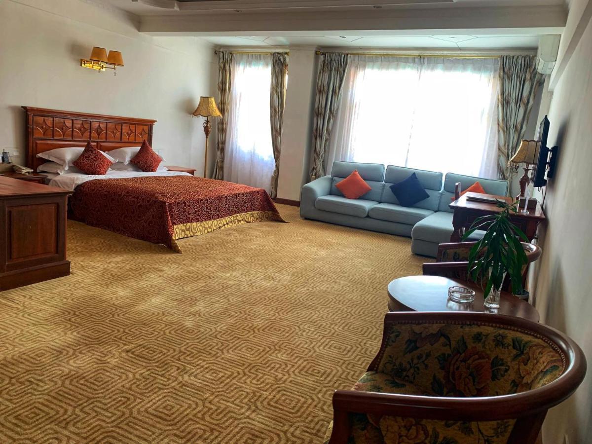 Asia & Africa Hotel أنتاناناريفو المظهر الخارجي الصورة